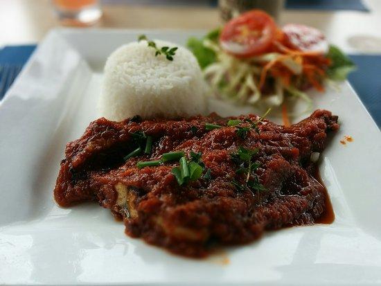 Refresh Lounge bar Pizza Restaurant and Appartments